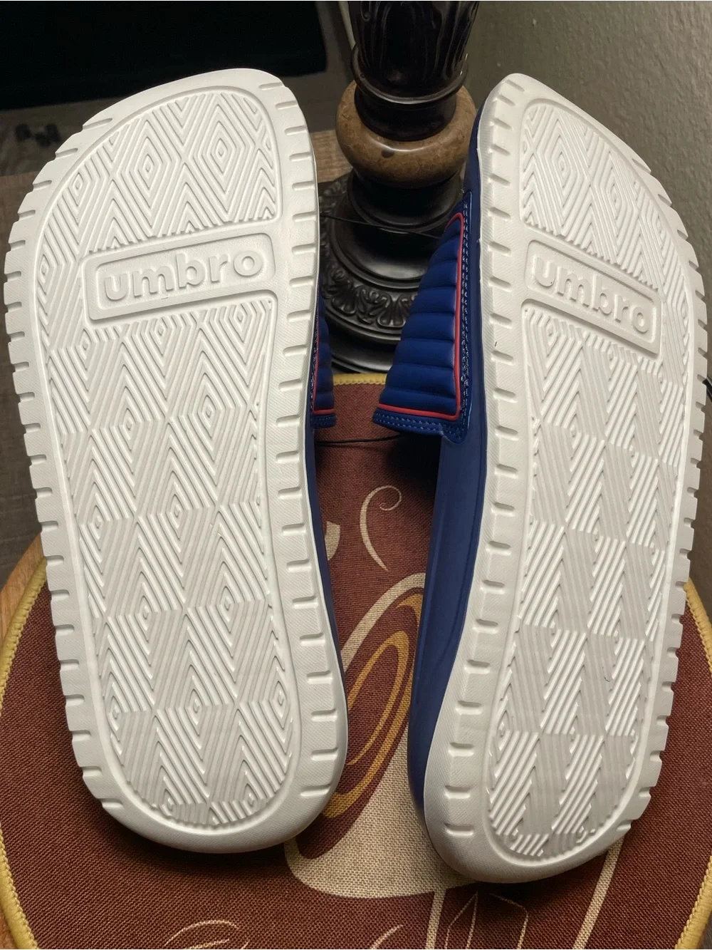 Umbro Men’s Navy Slide Sandals size 9 comfortable slides